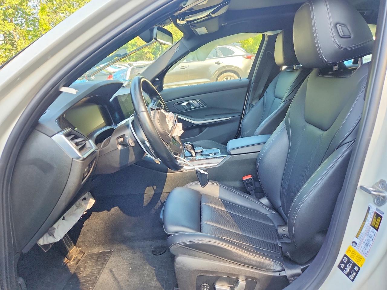 2022 BMW 330Xi - Image 7