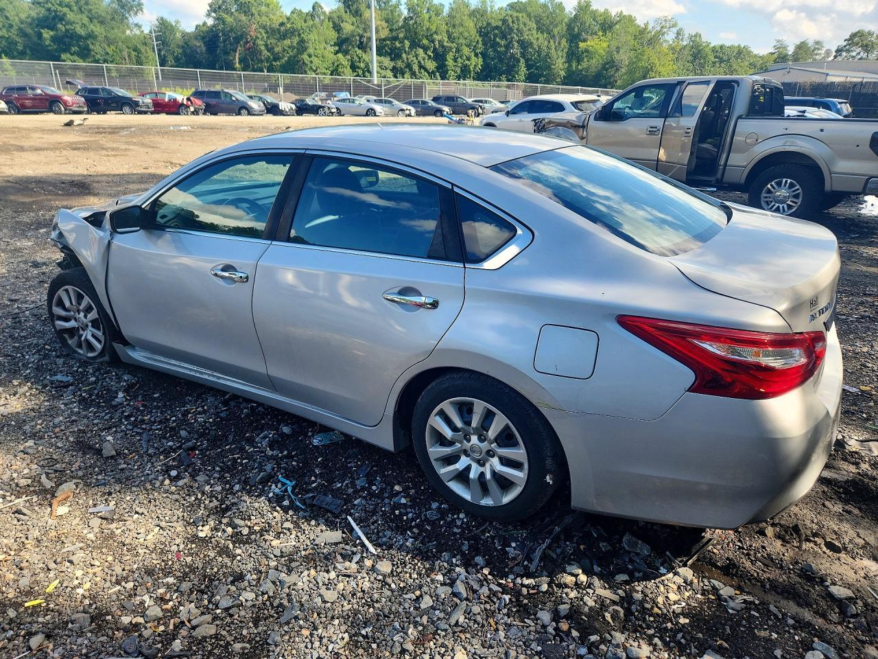2016 Nissan Altima 2.5 S - Image 2