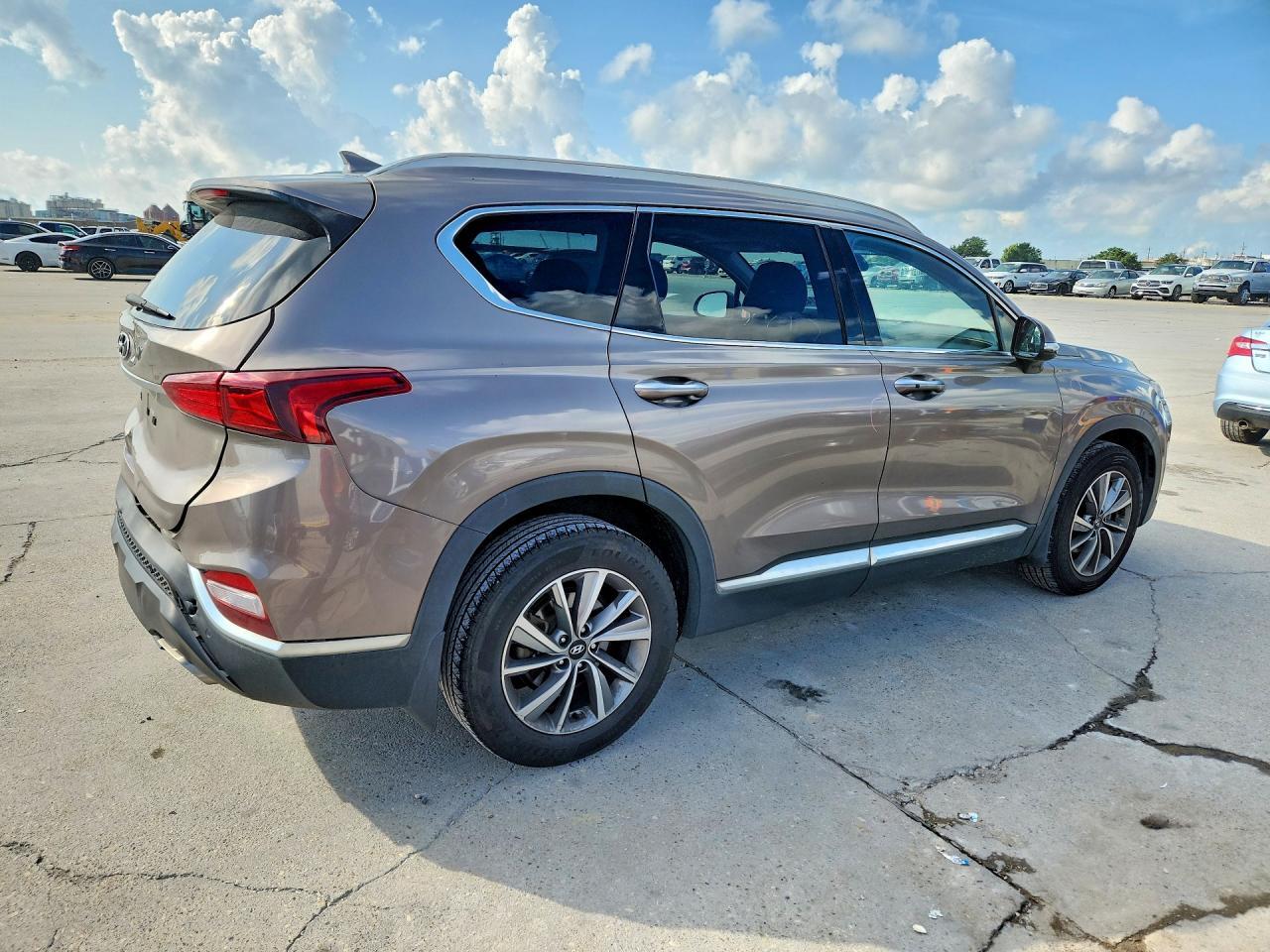 2019 Hyundai Santa Fe Limited 2.4L - Image 3