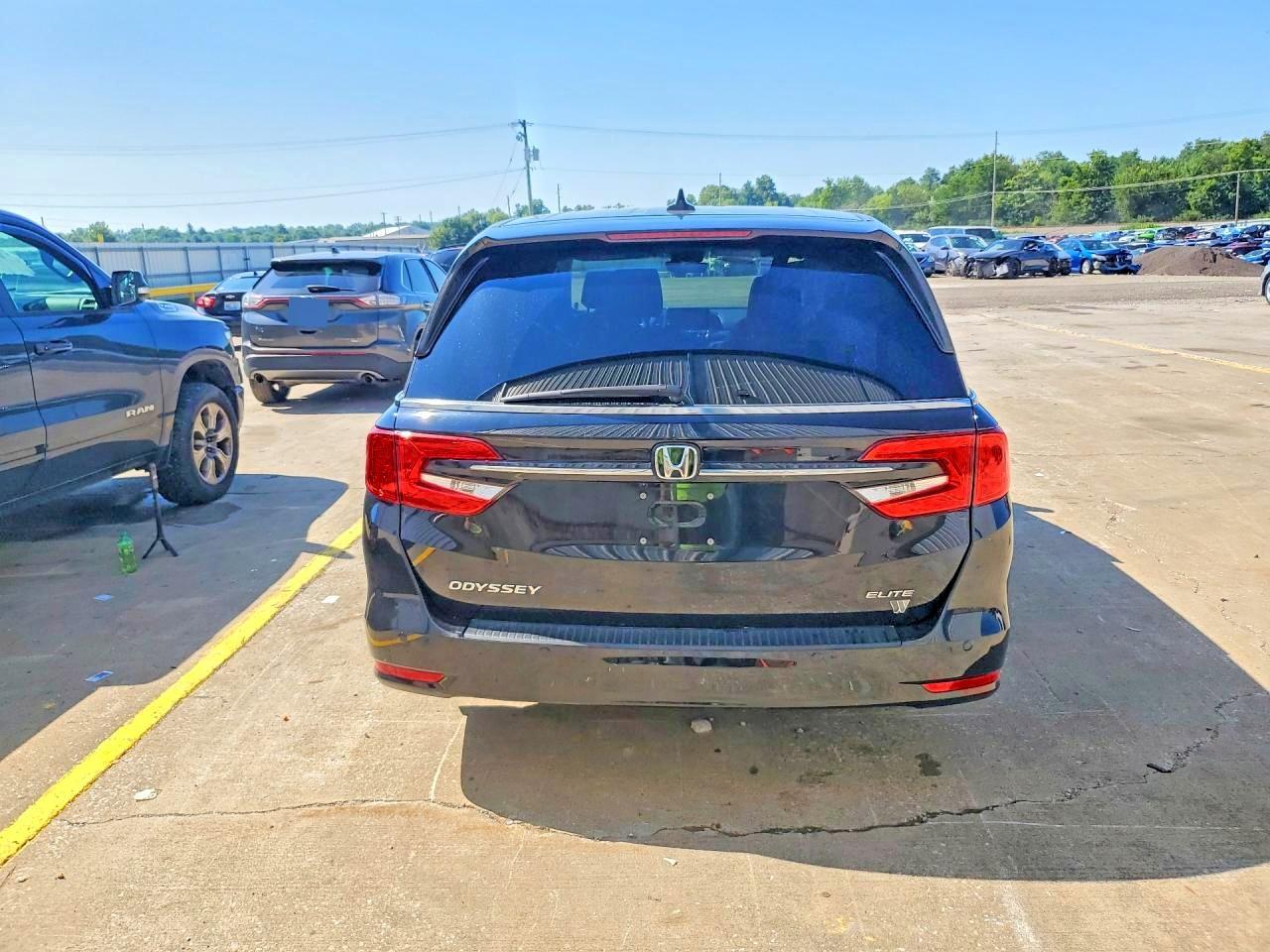 2024 Honda Odyssey Elite - Image 6
