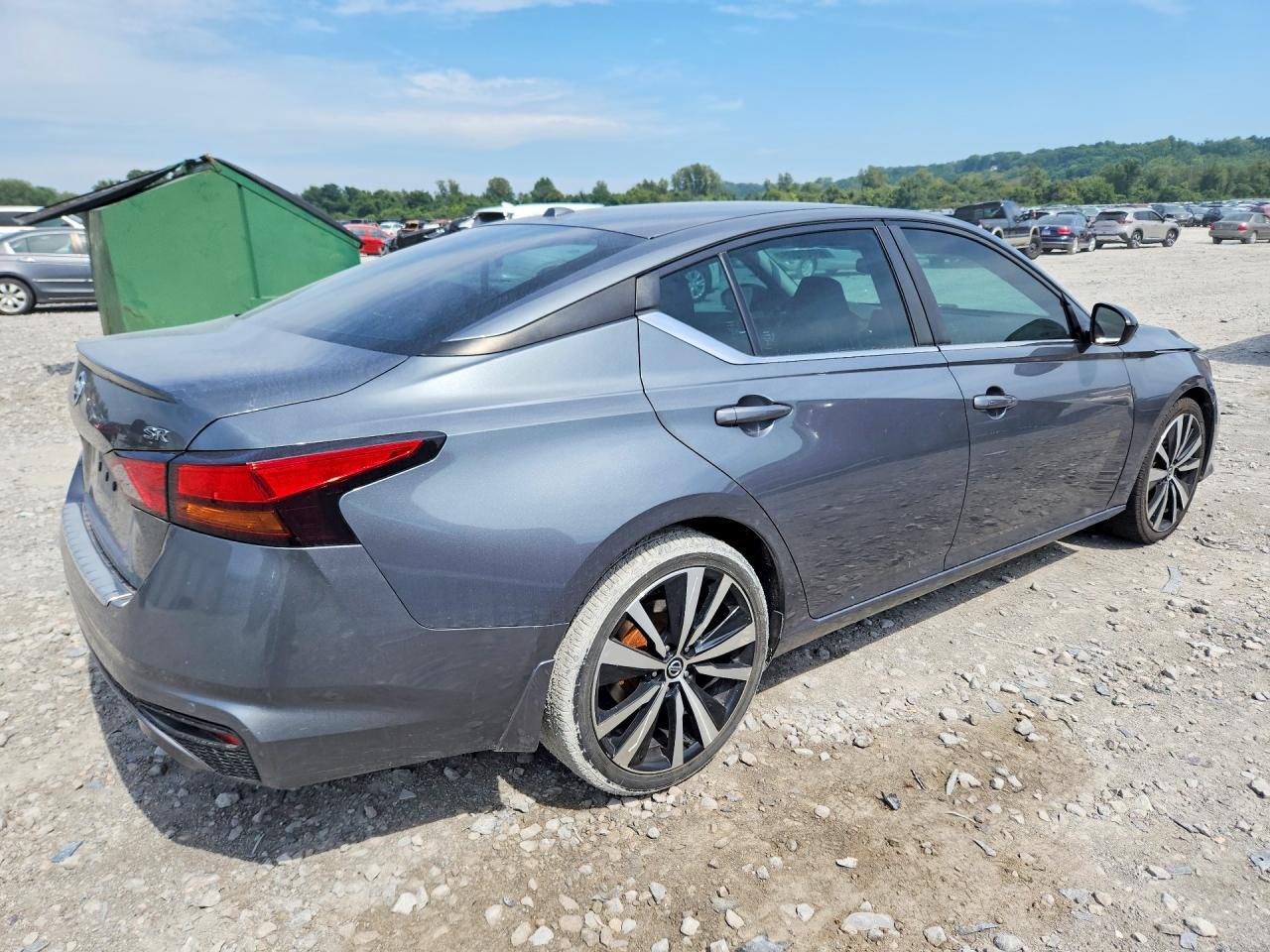 2020 Nissan Altima Sr - Image 3