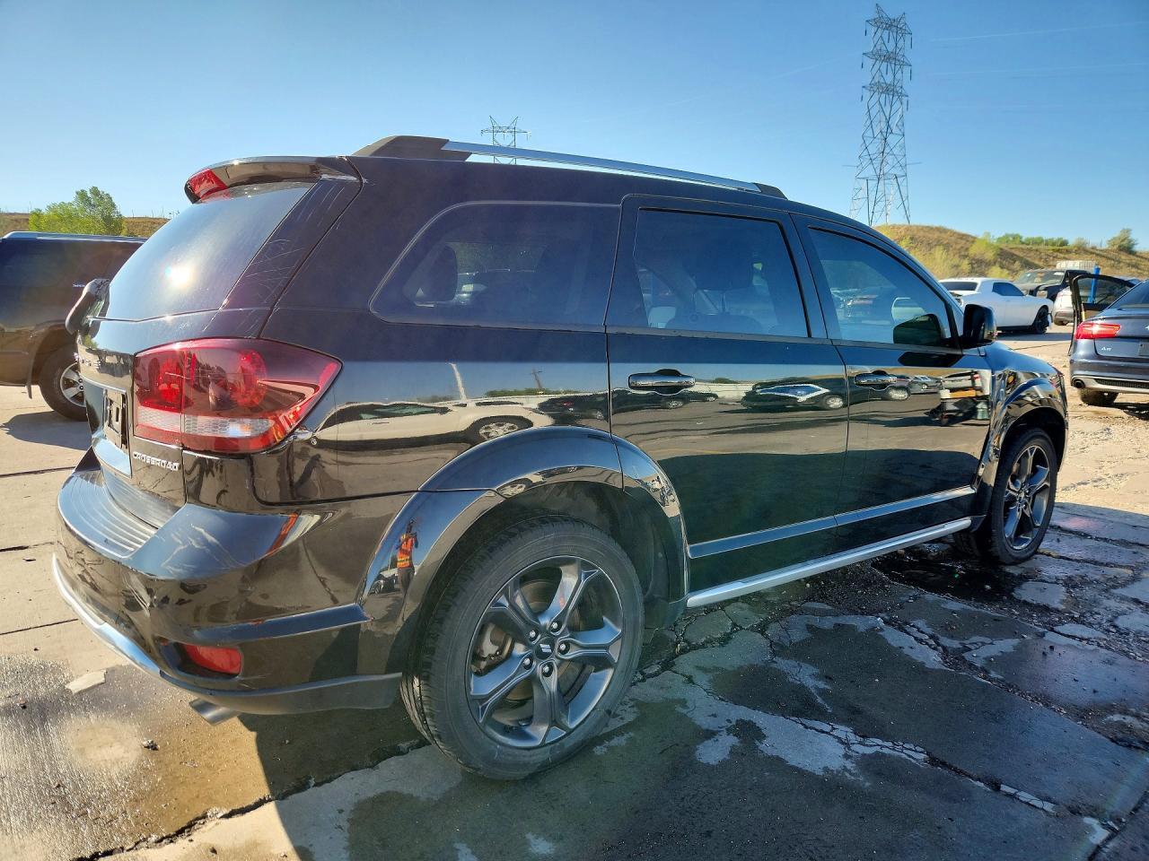 2019 Dodge Journey Crossroad - Image 3