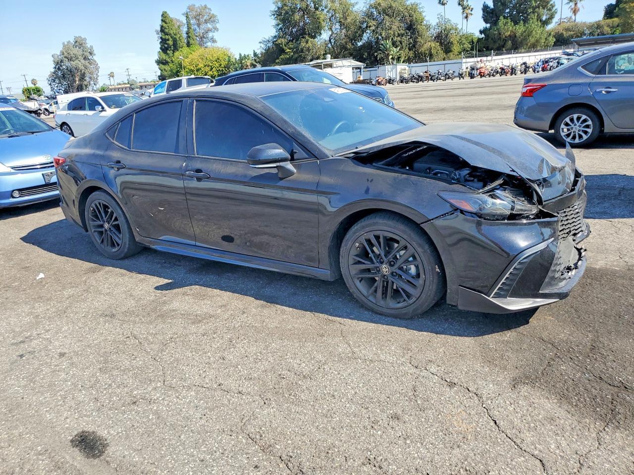 2025 Toyota Camry Se - Фото 4
