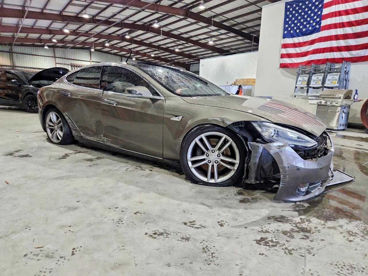 2016 Tesla Model S - Фото 4
