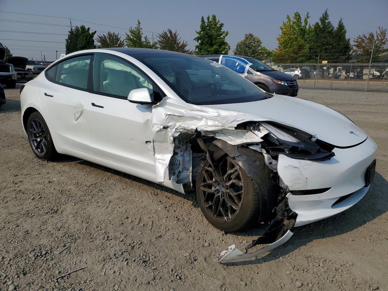 2022 Tesla Model 3 - Image 4