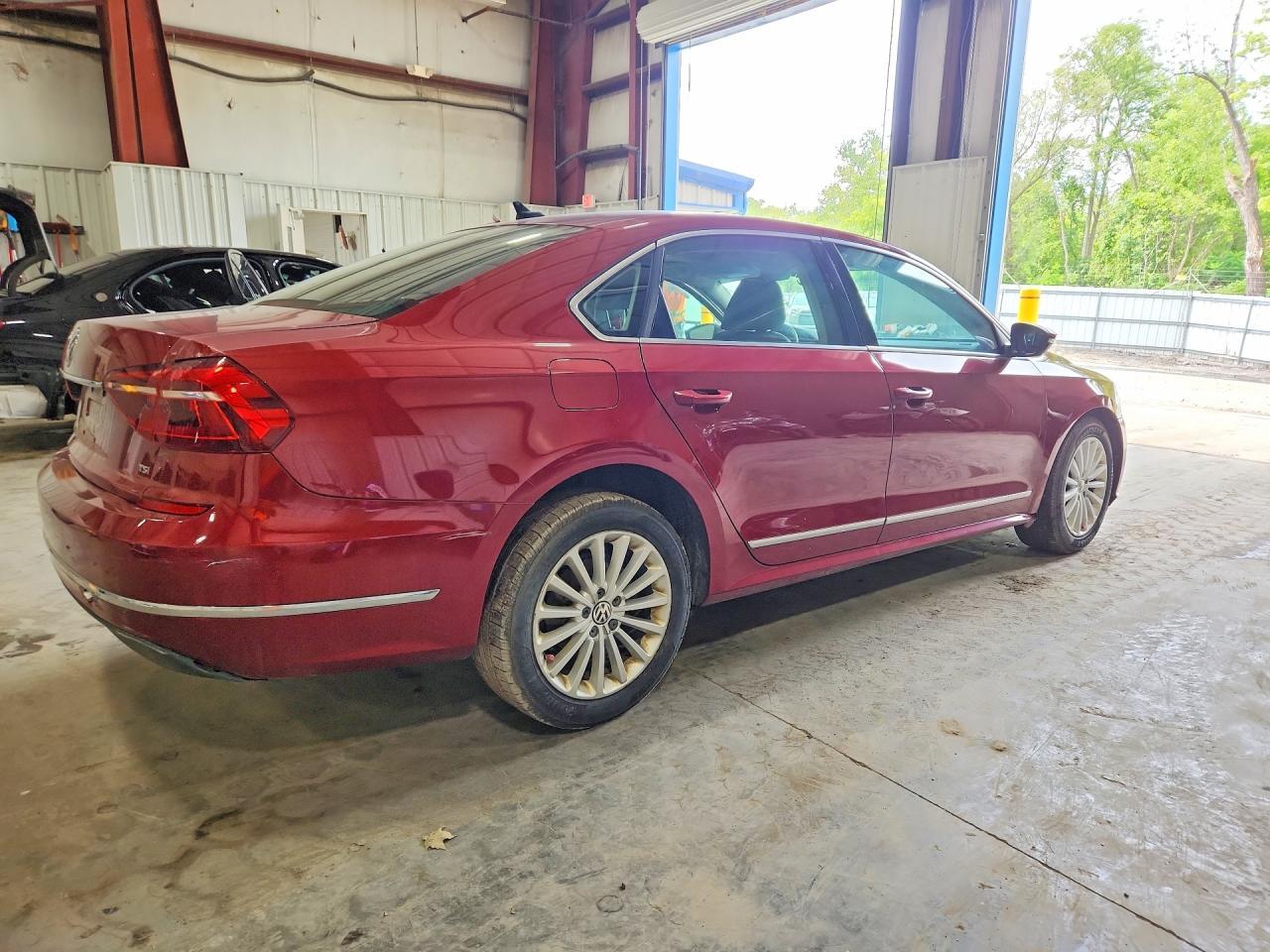 2017 Volkswagen Passat Se - Image 3