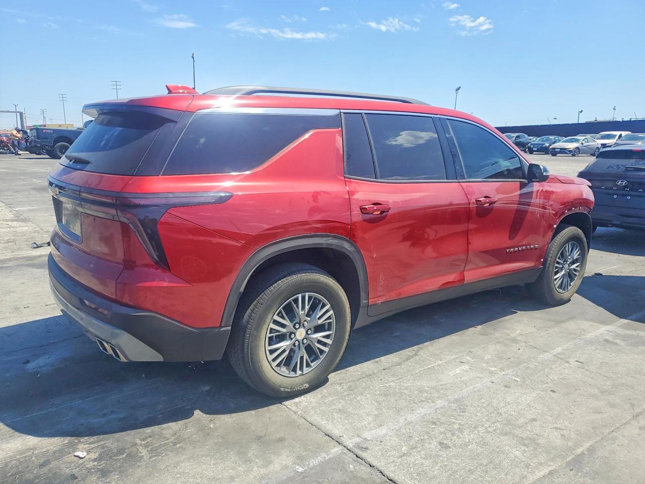 2025 Chevrolet Traverse Lt - Image 3