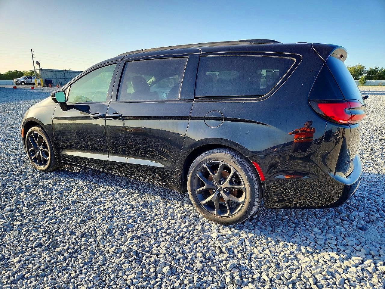 2022 Chrysler Pacifica Touring L - Фото 2