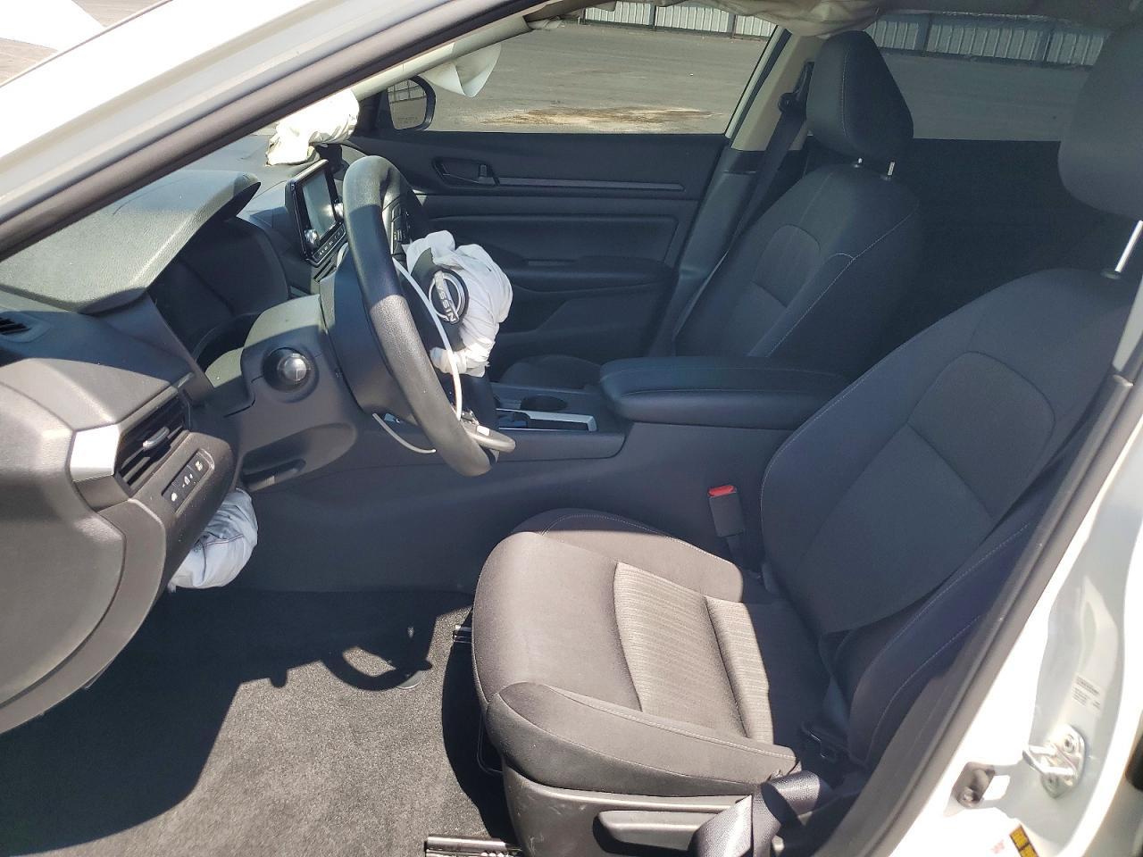 2024 Nissan Altima S - Image 7