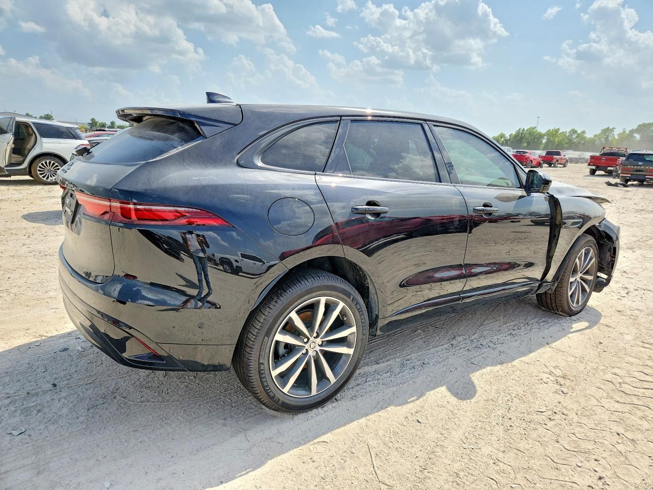 2025 Jaguar F-Pace R-Dynamic S - Image 3