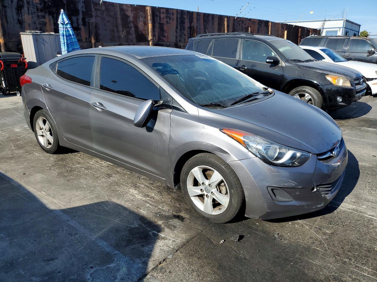 2013 Hyundai Elantra Gls - Фото 4