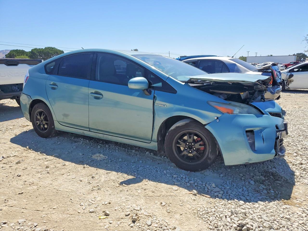 2013 Toyota Prius Three - Image 4