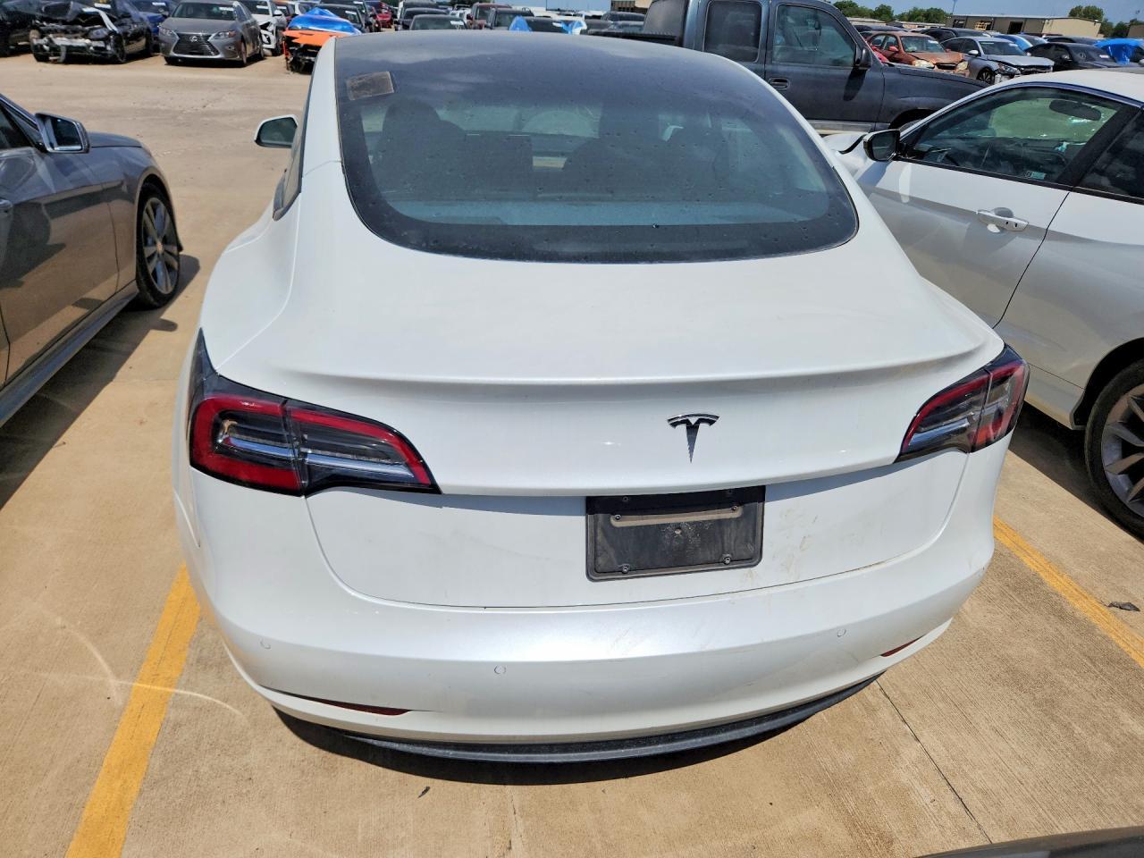 2021 Tesla Model 3 - Фото 6