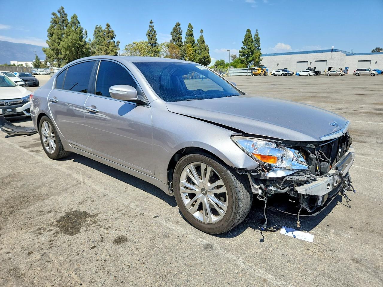 2011 Hyundai Genesis 3.8L - Фото 4