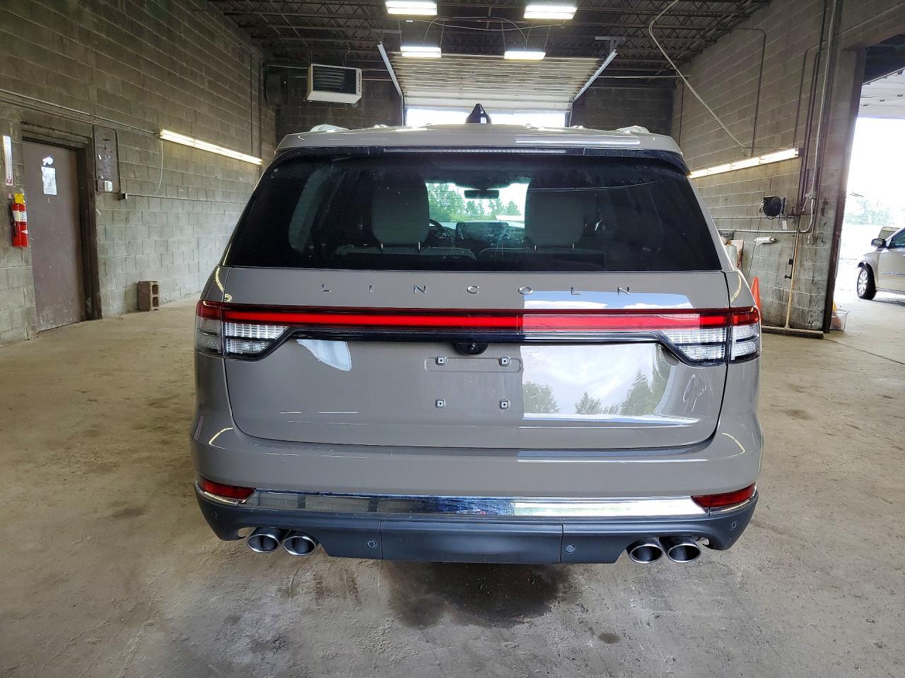 2025 Lincoln Aviator Reserve - Image 6