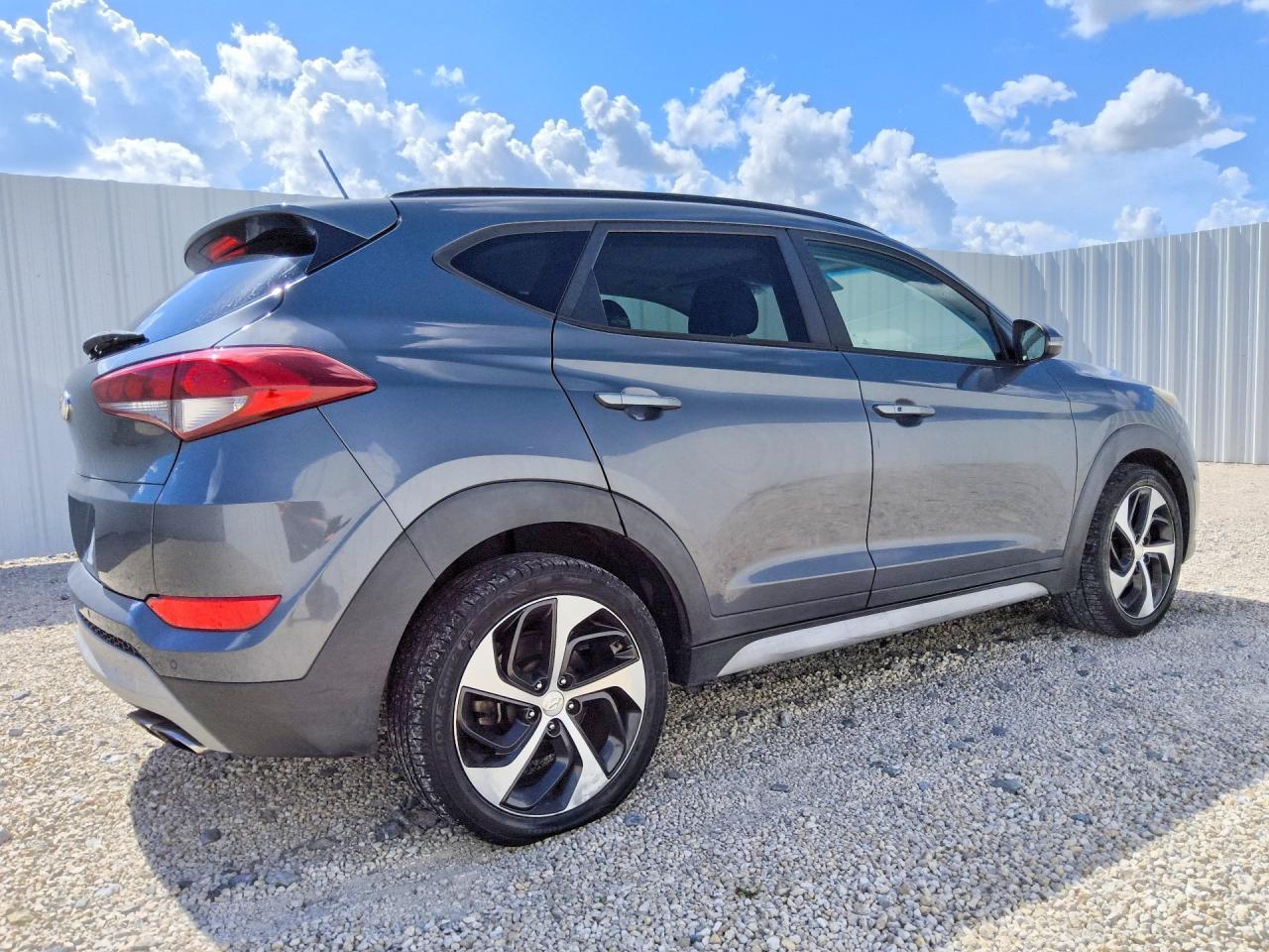 2017 Hyundai Tucson Value - Фото 3