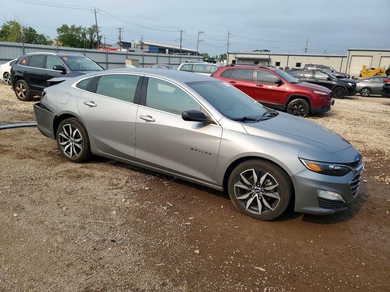 2023 Chevrolet Malibu Rs - Image 4