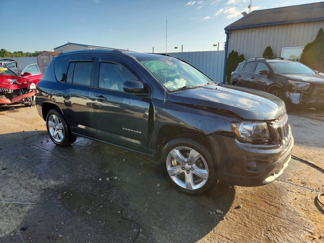 2014 Jeep Compass Latitude - Image 4
