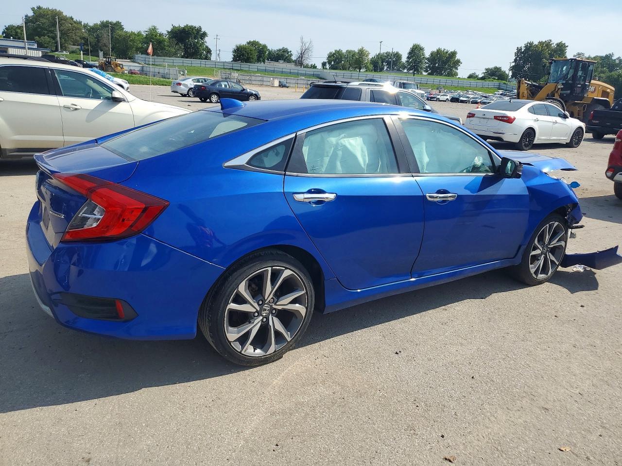 2019 Honda Civic Touring - Image 3