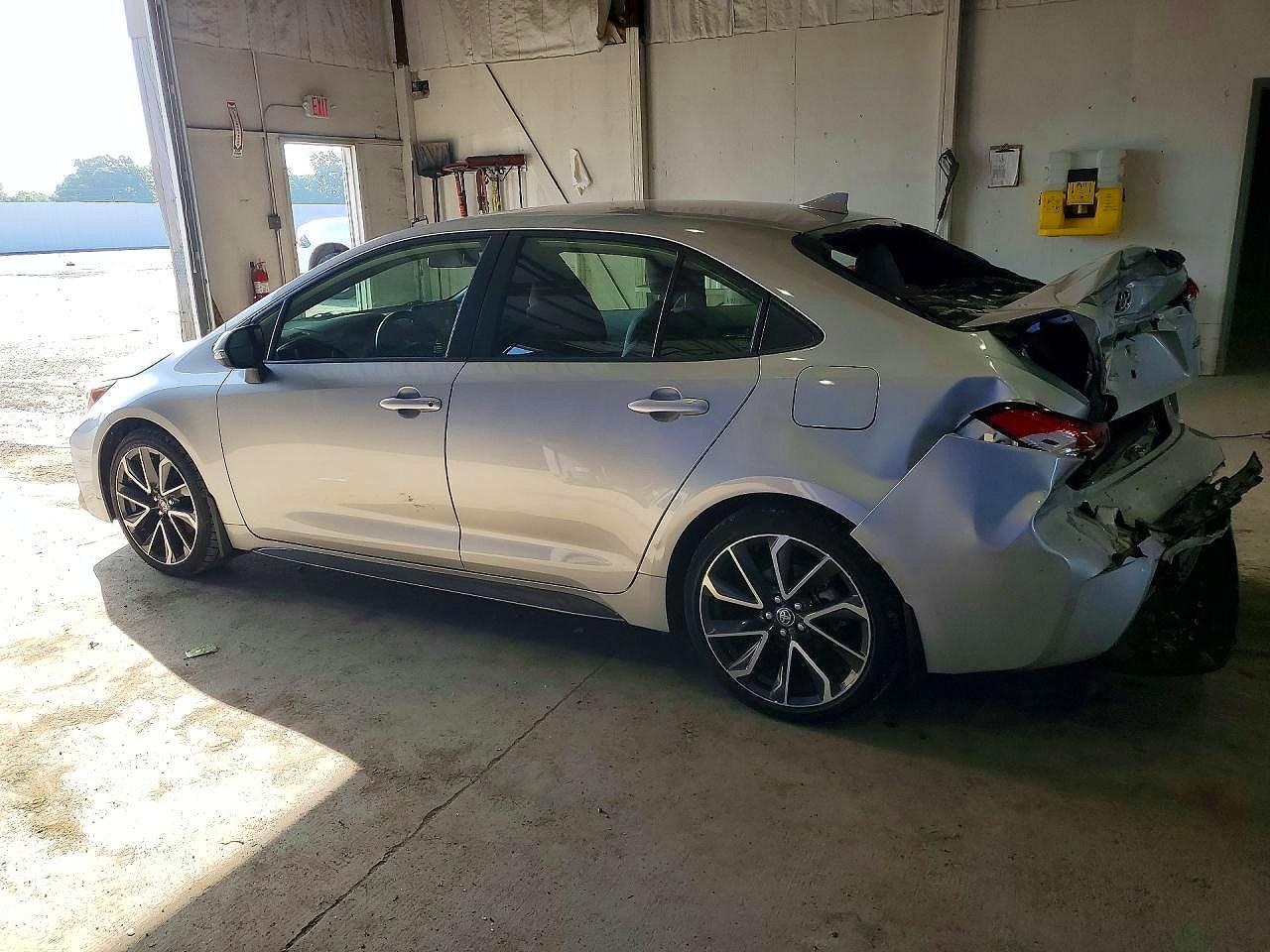 2022 Toyota Corolla Se - Image 2