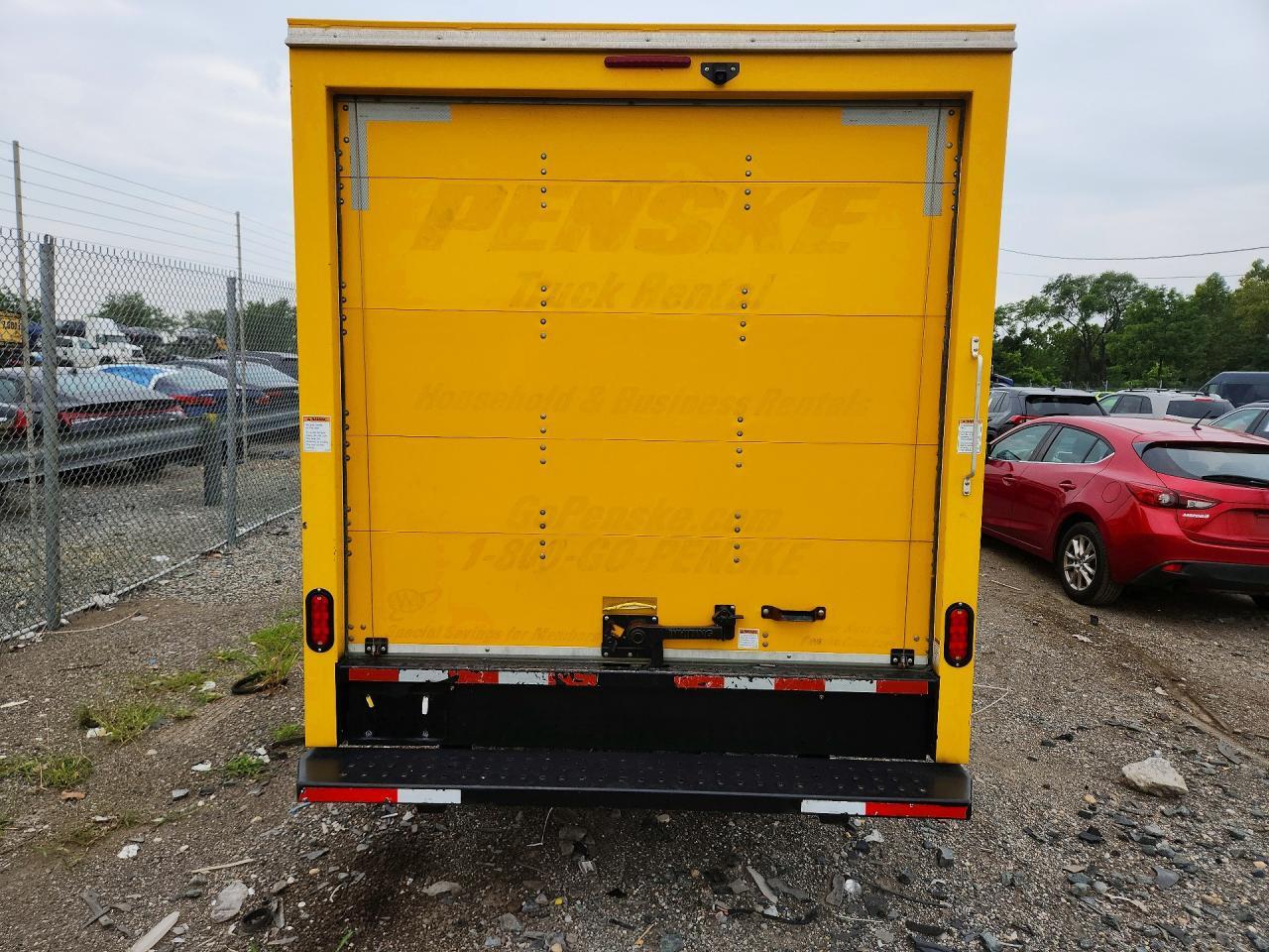 2020 GMC Savana Box Truck - Фото 6