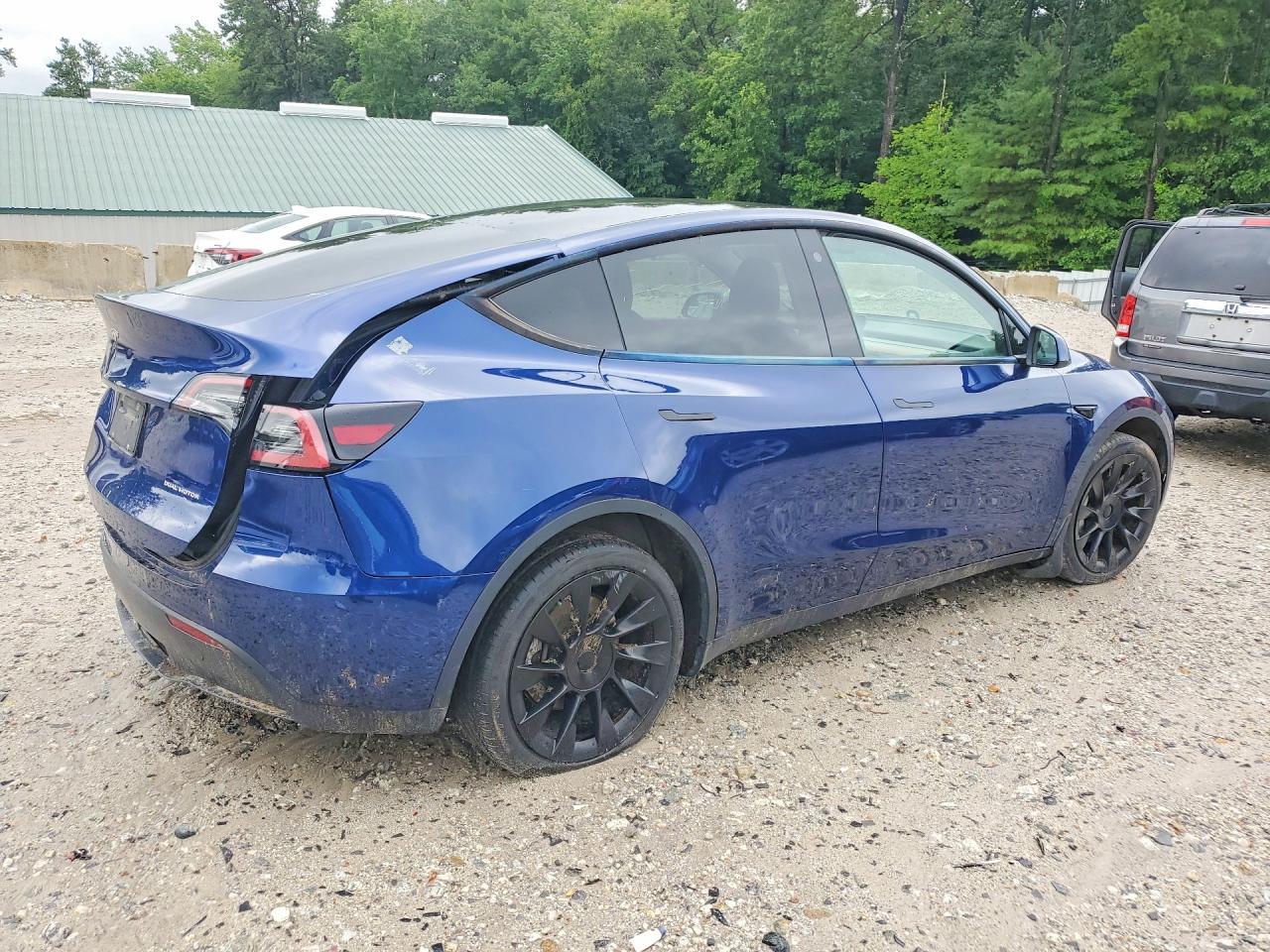 2022 Tesla Model Y - Фото 3