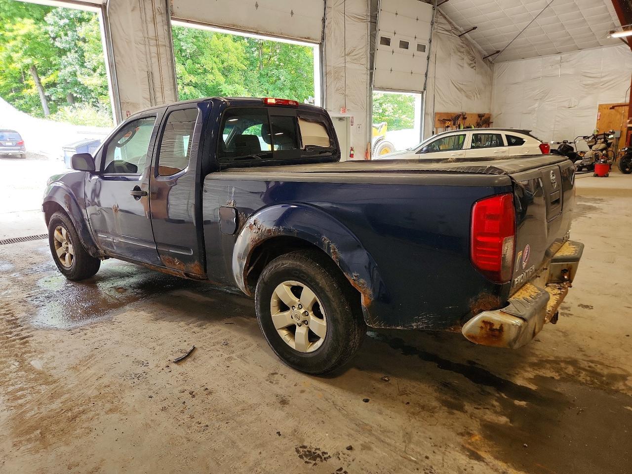 2011 Nissan Frontier Sv V6 - Image 2
