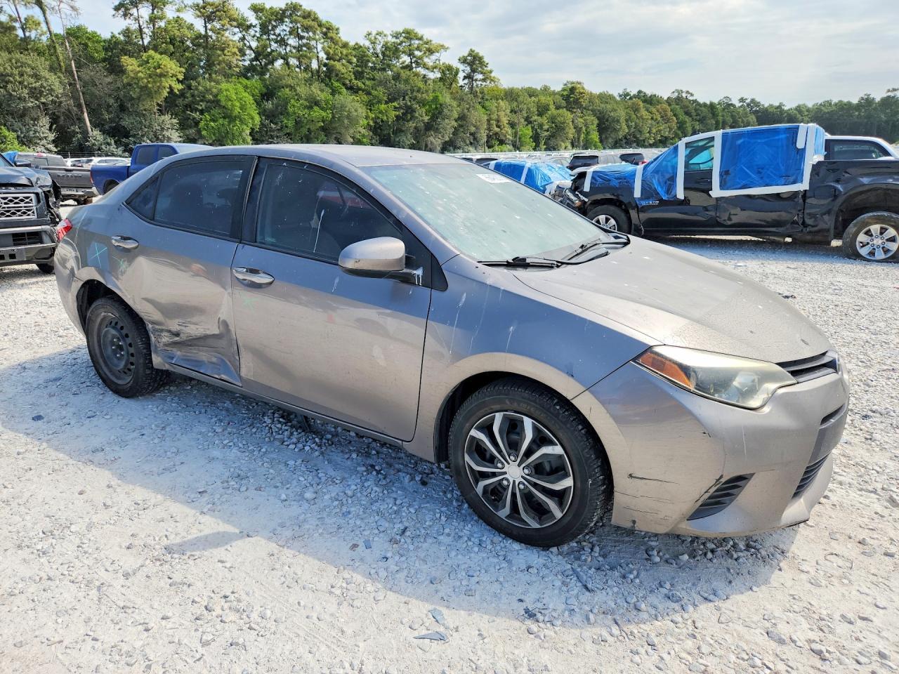 2016 Toyota Corolla Le - Image 4