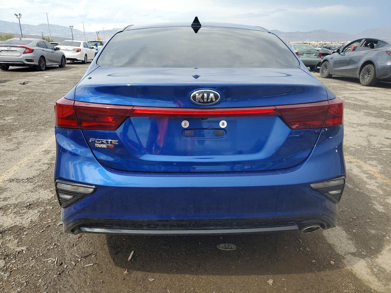 2020 Kia Forte Lxs - Image 6