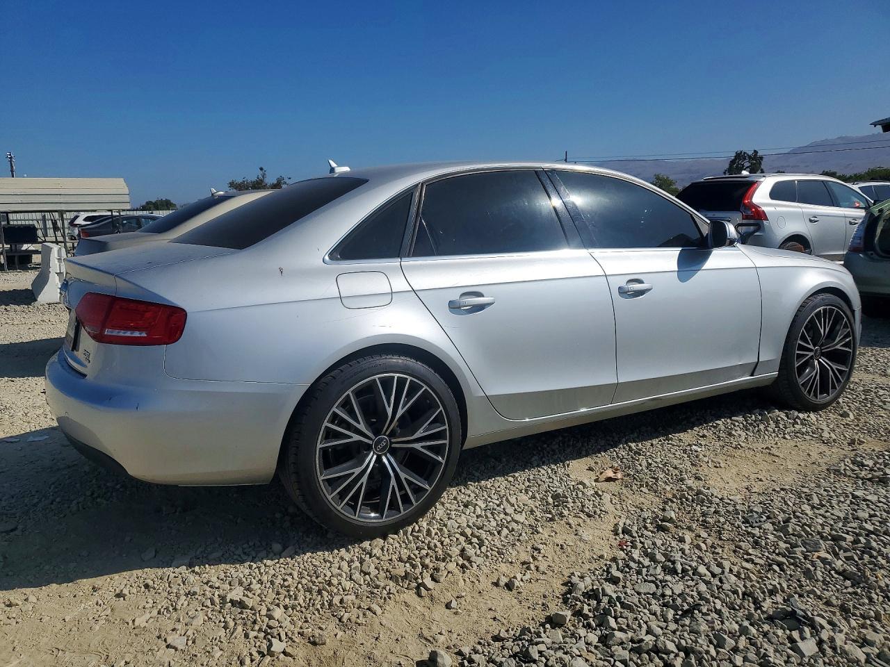 2011 Audi A4 Premium Plus - Фото 3