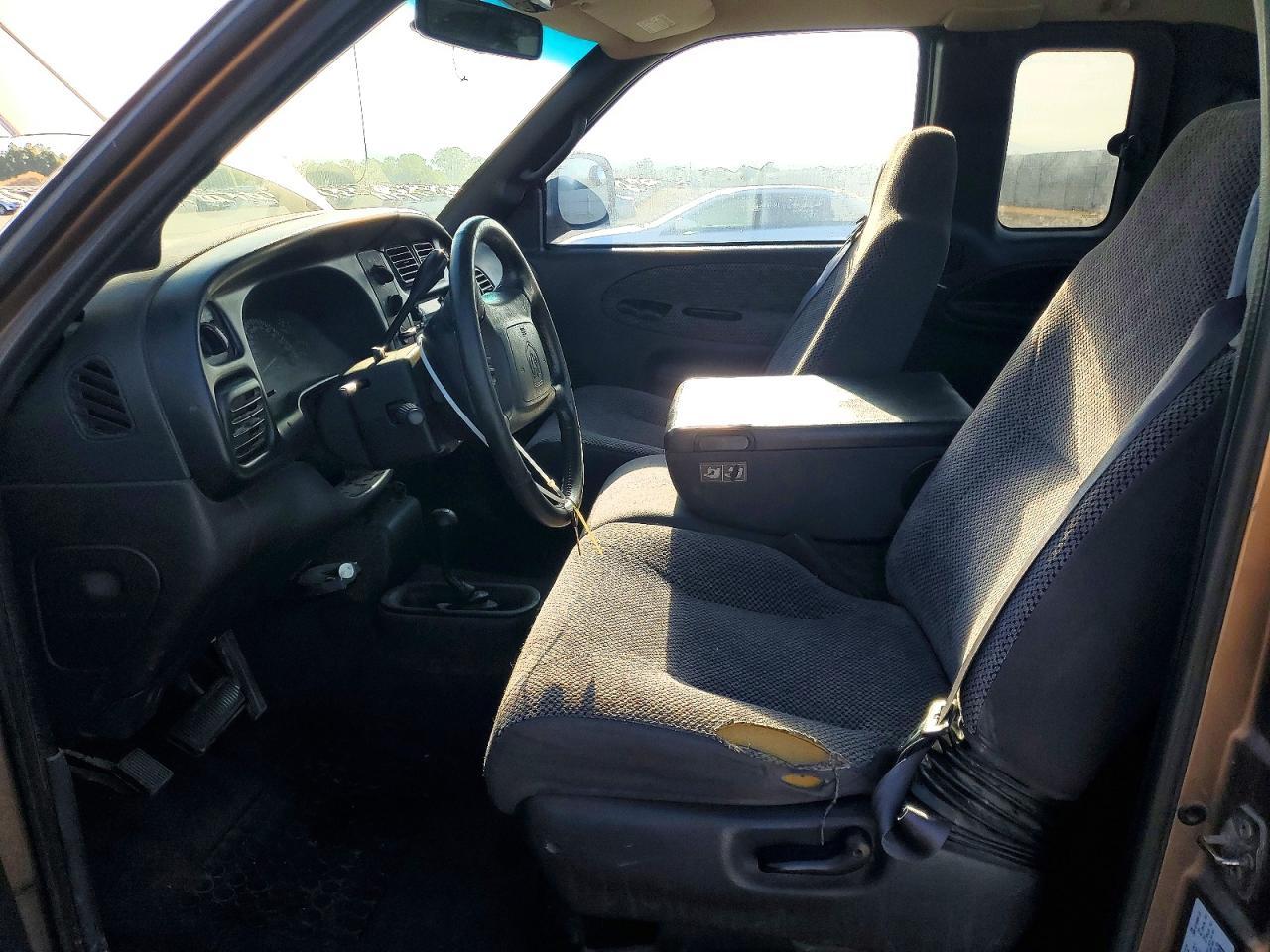 2001 Dodge Ram 1500 - Фото 7