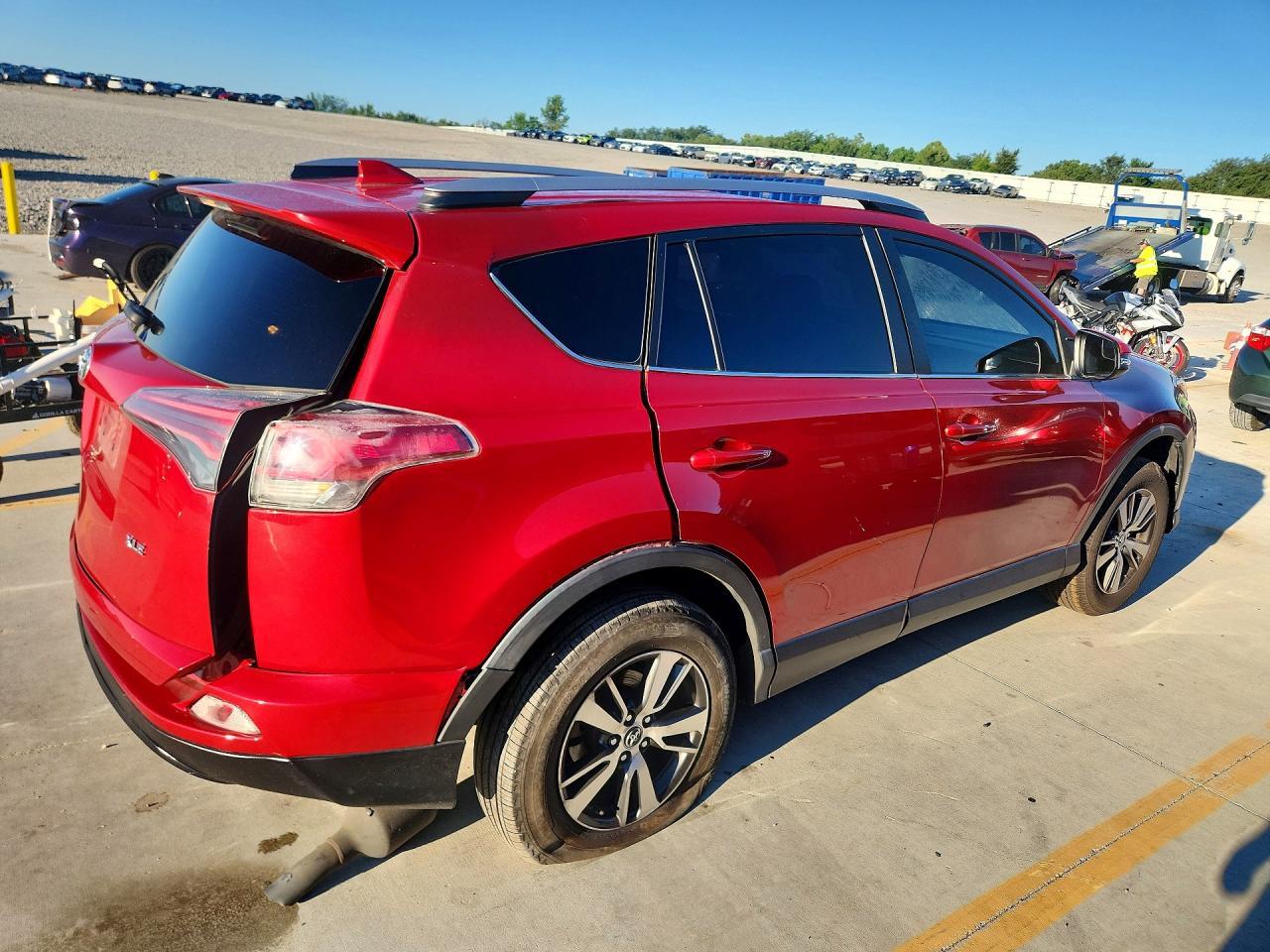 2017 Toyota Rav4 Xle - Image 3