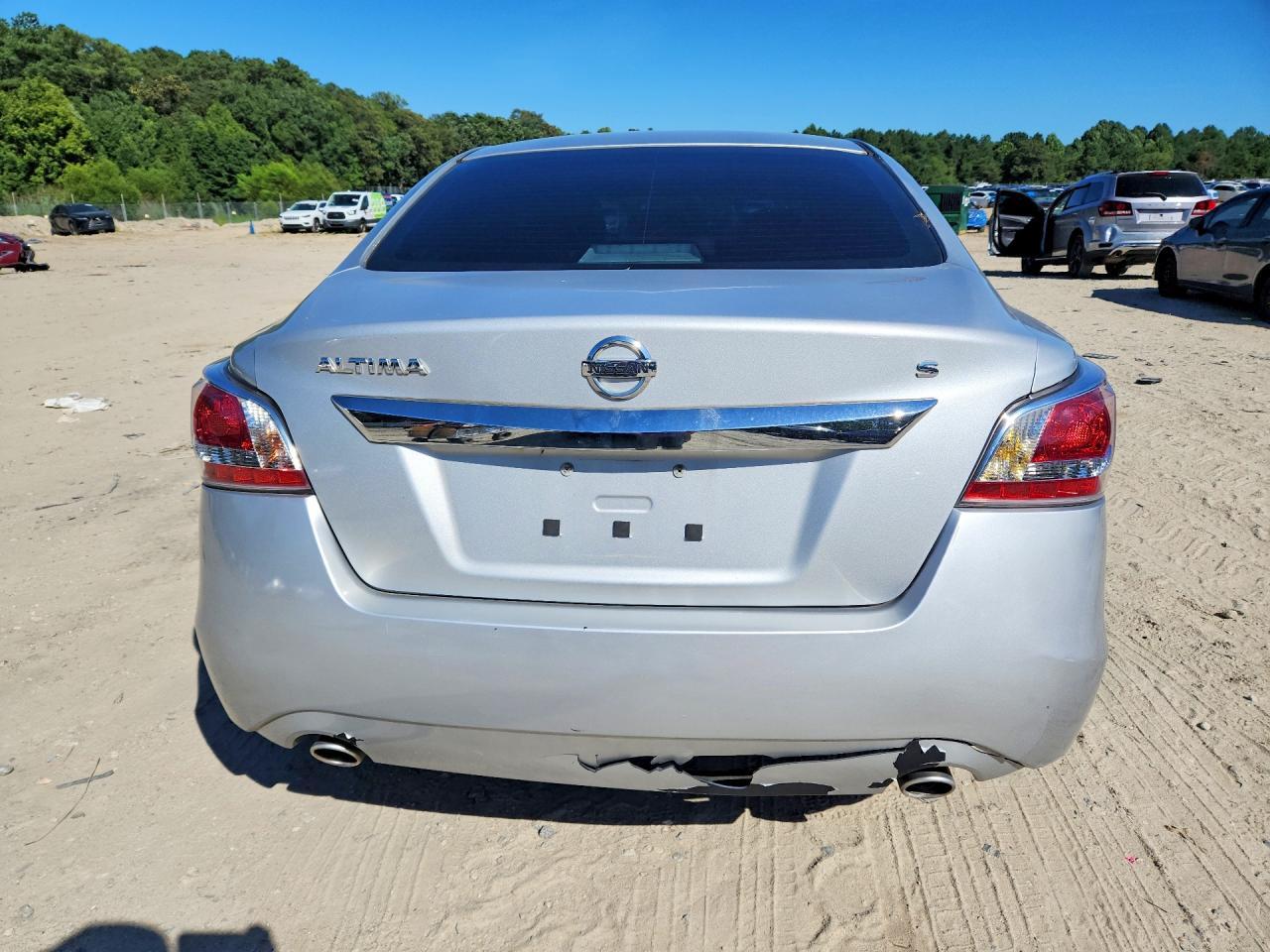 2015 Nissan Altima 2.5 S - Image 6