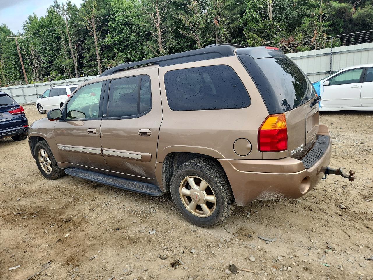 2003 GMC Envoy Xl - Image 2