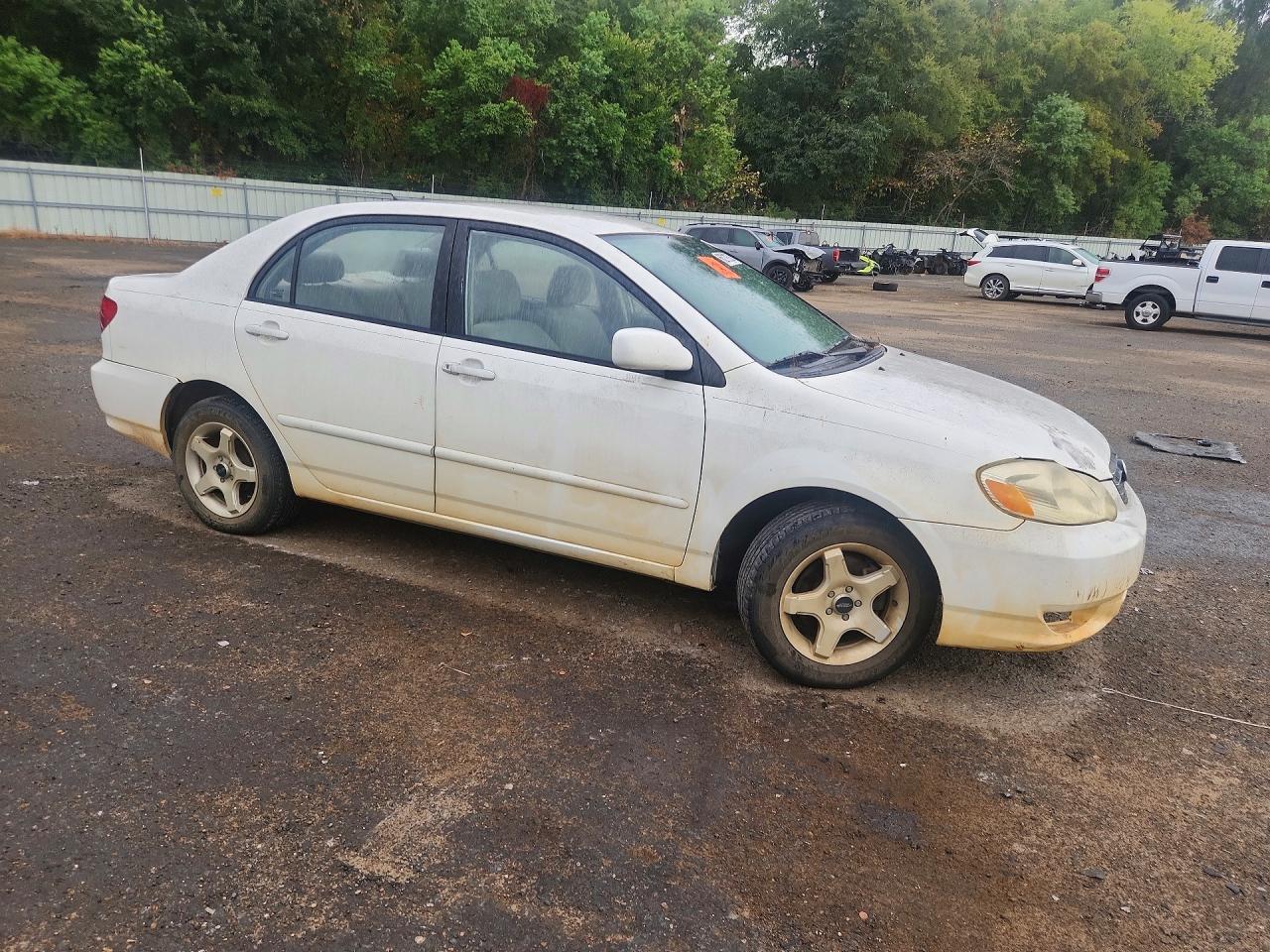 2003 Toyota Corolla Le - Image 4