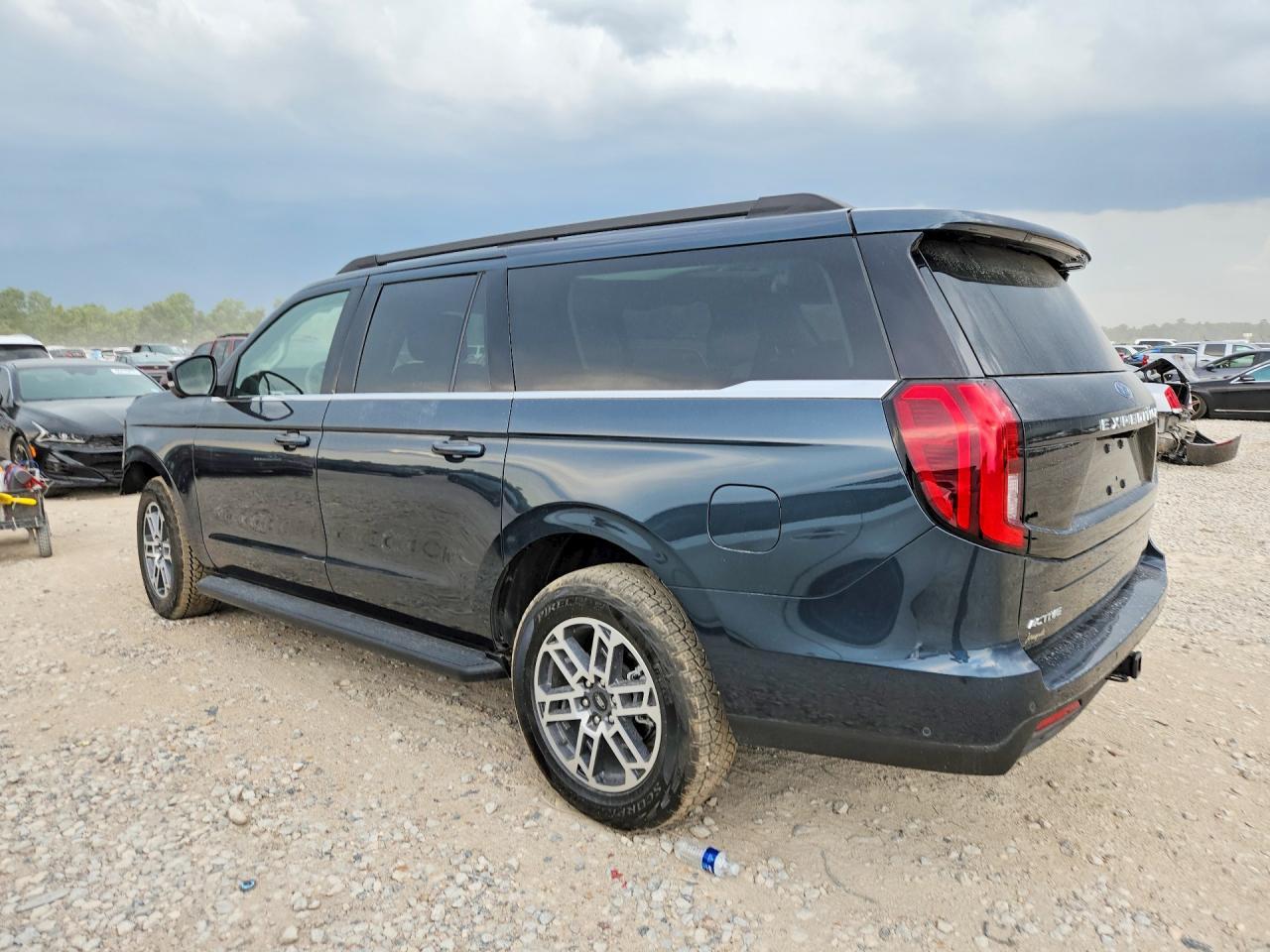 2025 Ford Expedition Max Active - Image 2