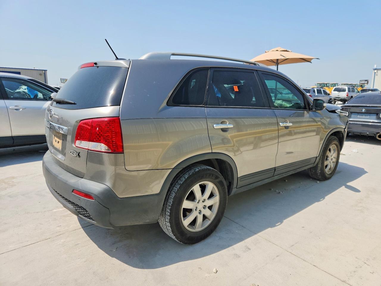 2011 Kia Sorento Lx - Фото 3