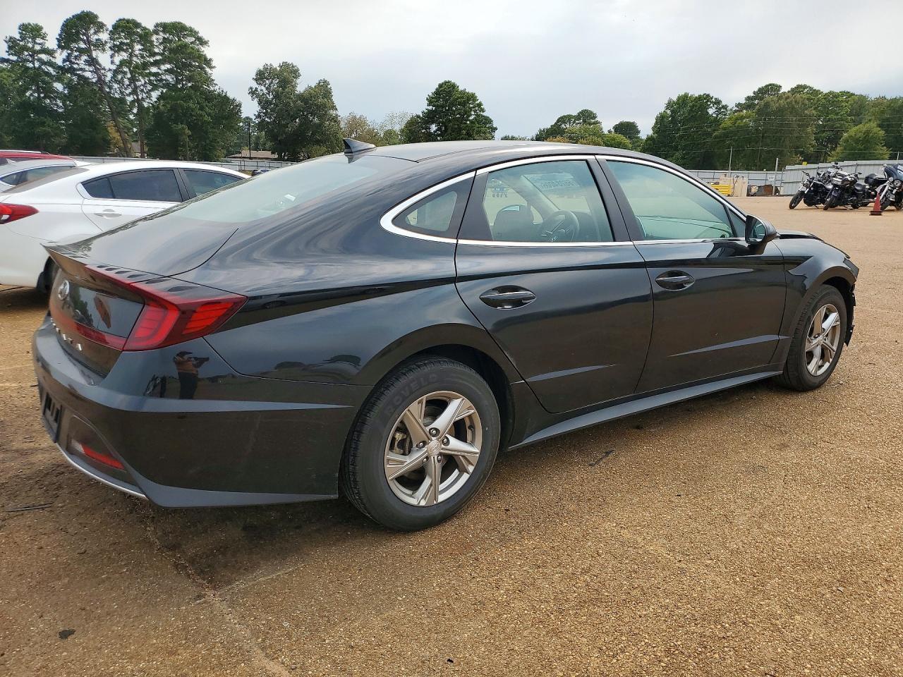 2021 Hyundai Sonata Se - Image 3