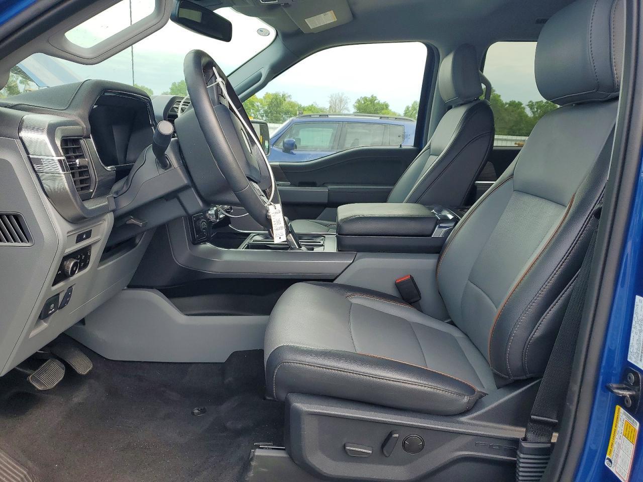 2025 Ford F150 Lariat - Фото 7