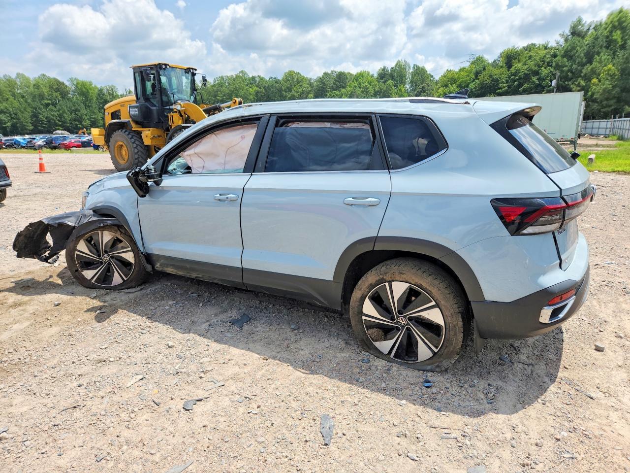 2025 Volkswagen Taos Se - Фото 2