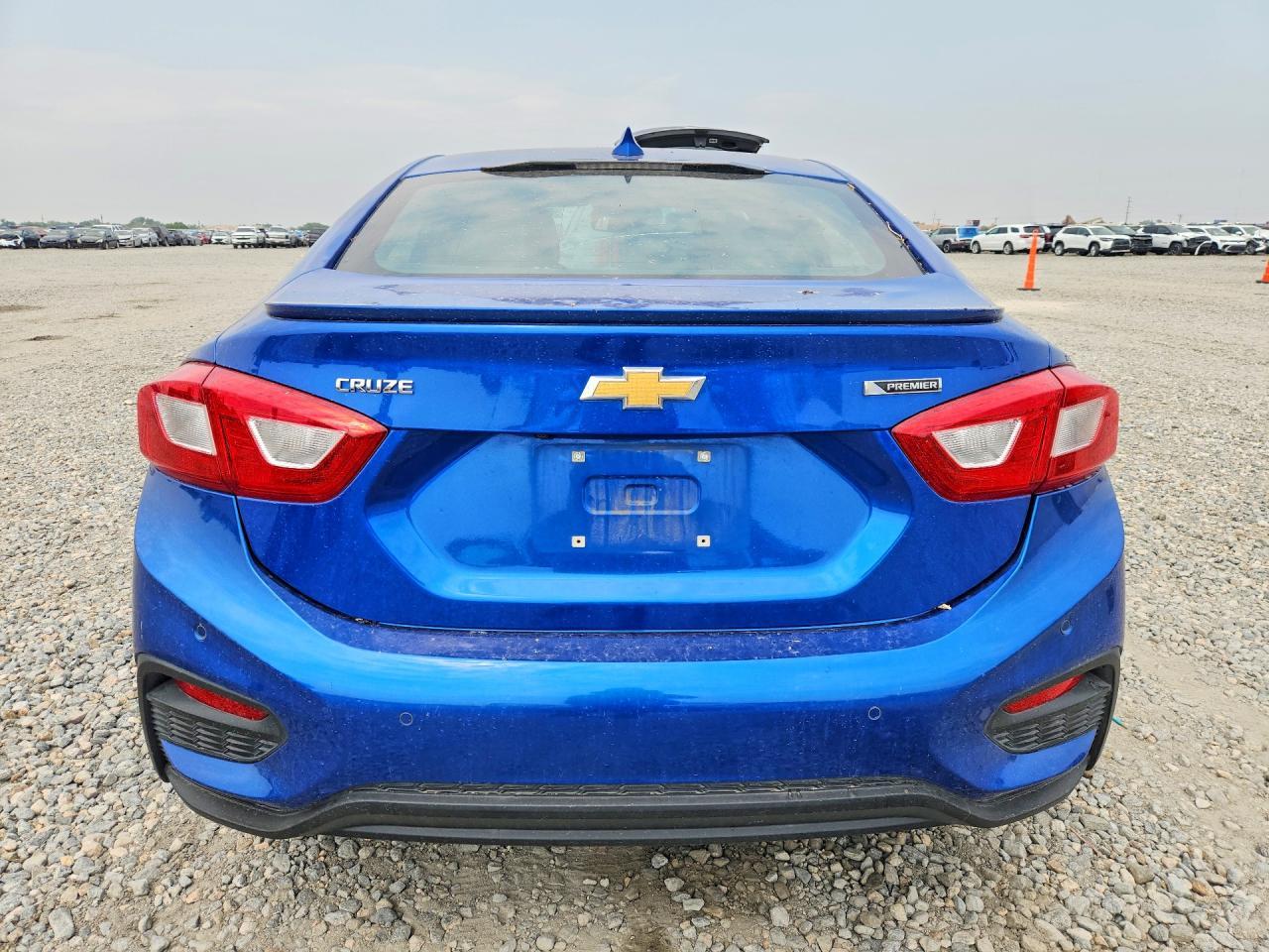 2017 Chevrolet Cruze Premier - Image 6
