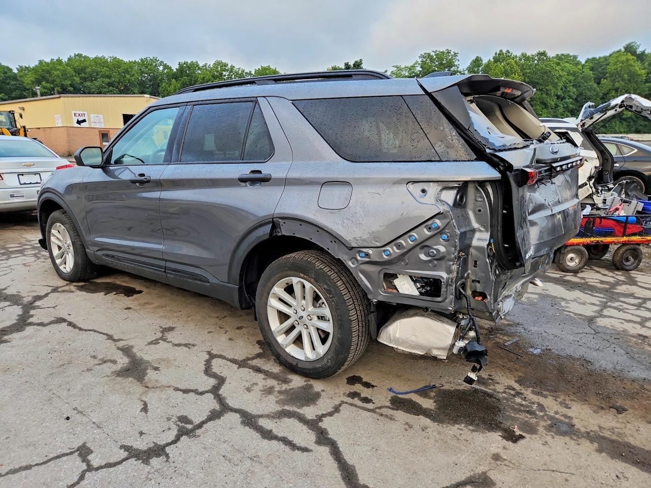 2026 Ford Explorer Active - Фото 2
