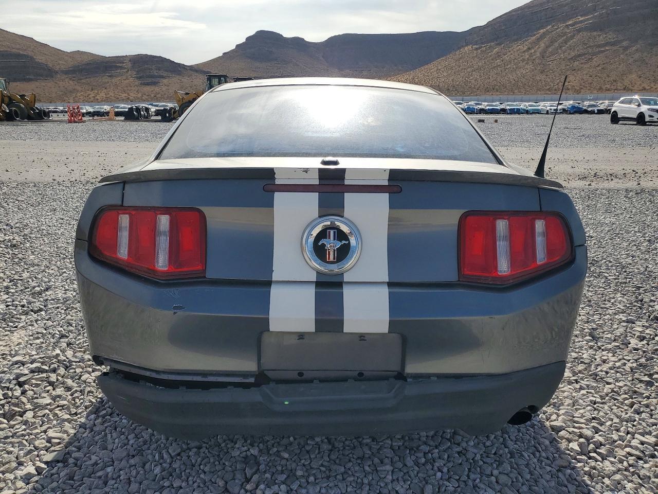 2010 Ford Mustang - Image 6
