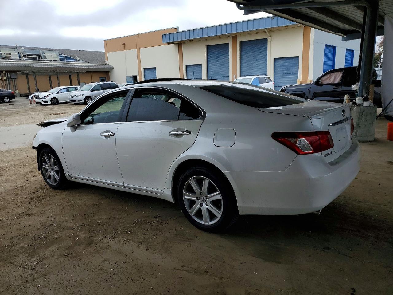 2009 Lexus Es 350 - Image 2
