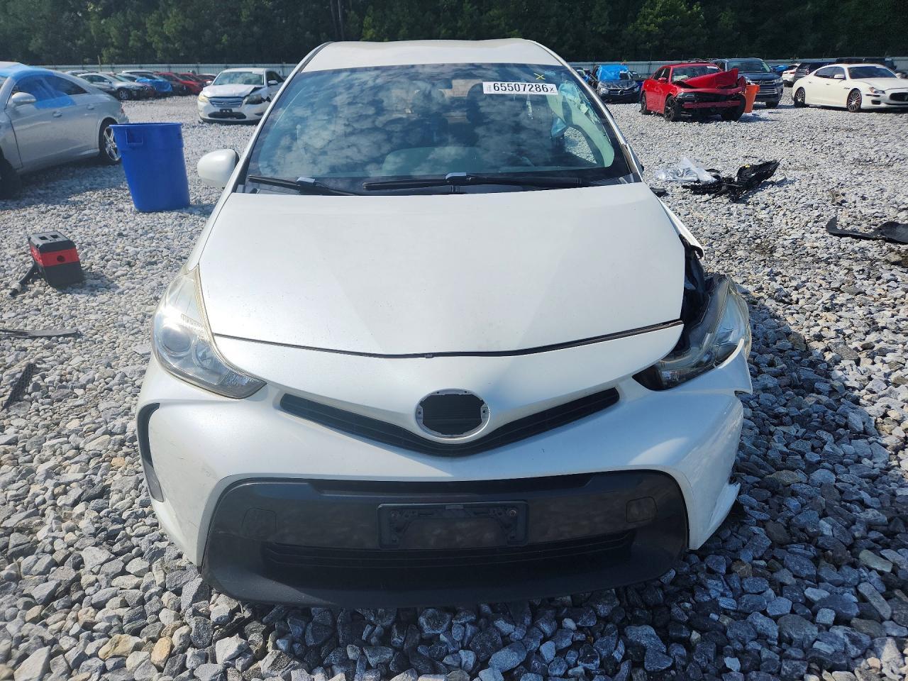 2017 Toyota Prius V Three - Image 5