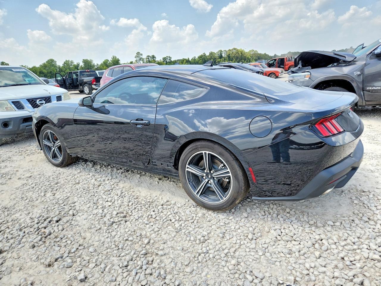 2025 Ford Mustang I4 - Image 2