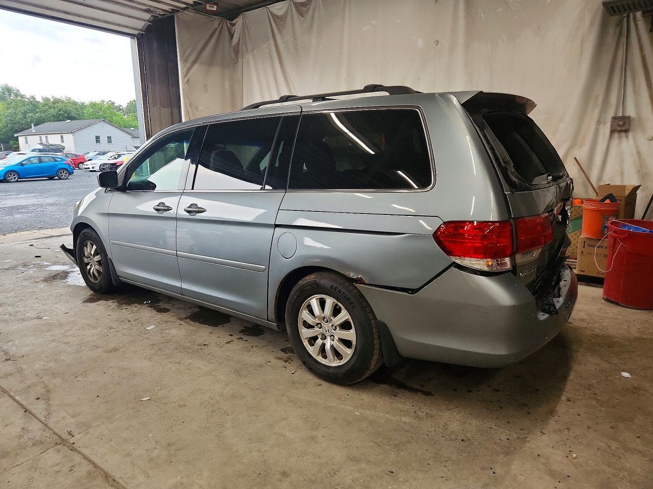 2008 Honda Oddesey - Image 2