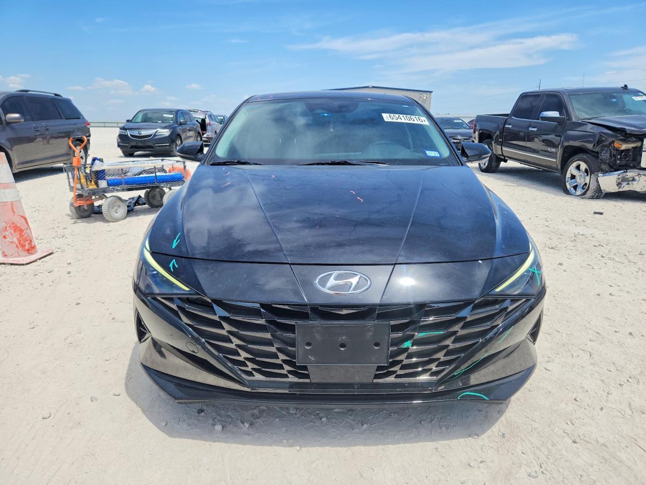 2022 Hyundai Elantra Limited - Image 5