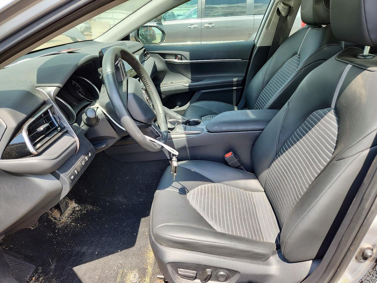 2024 Toyota Camry Se - Image 7