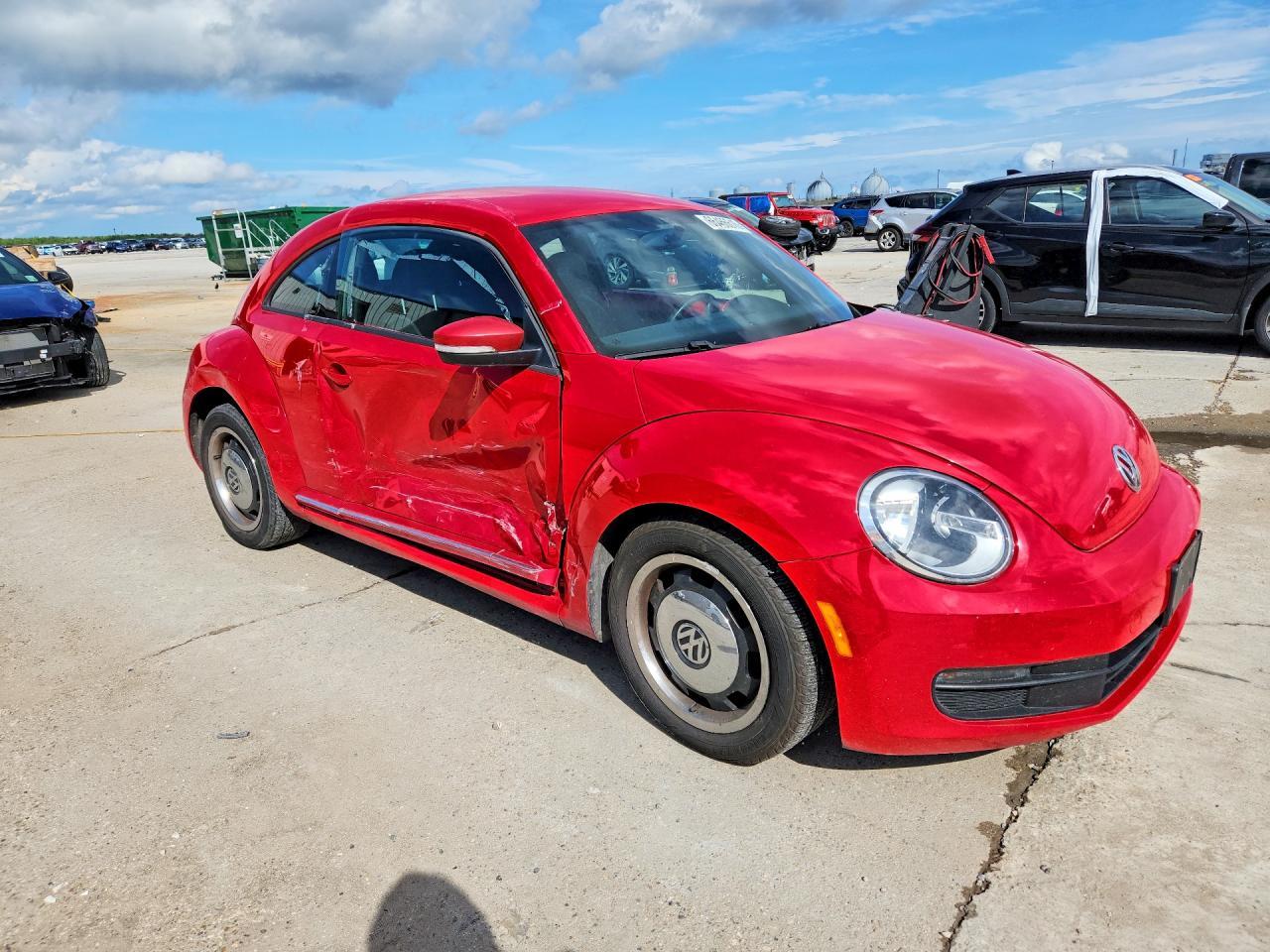 2012 Volkswagen Beetle - Image 4
